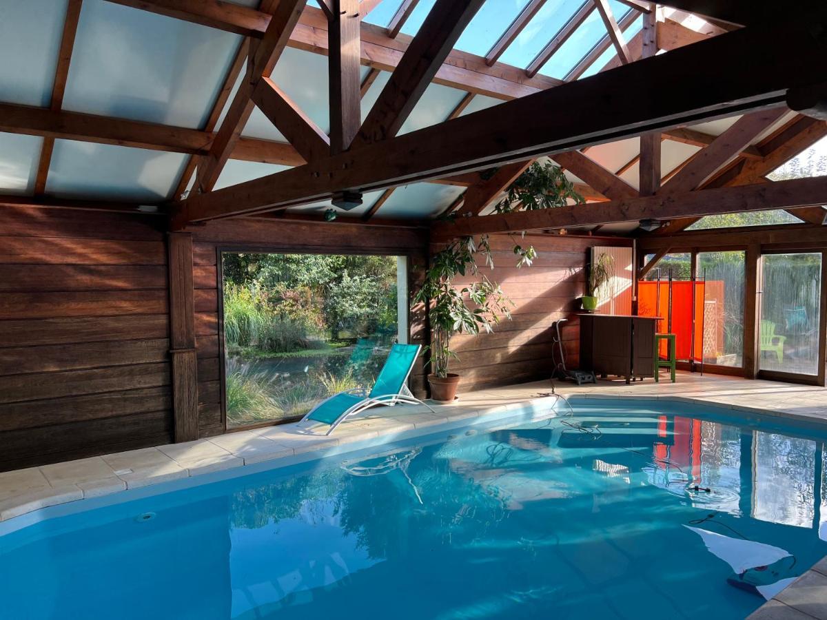 Maison Avec Piscine Et Sauna A Vire Exteriér fotografie